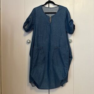 Casual Midi Denim Dress with Pockets and Cute Buttons